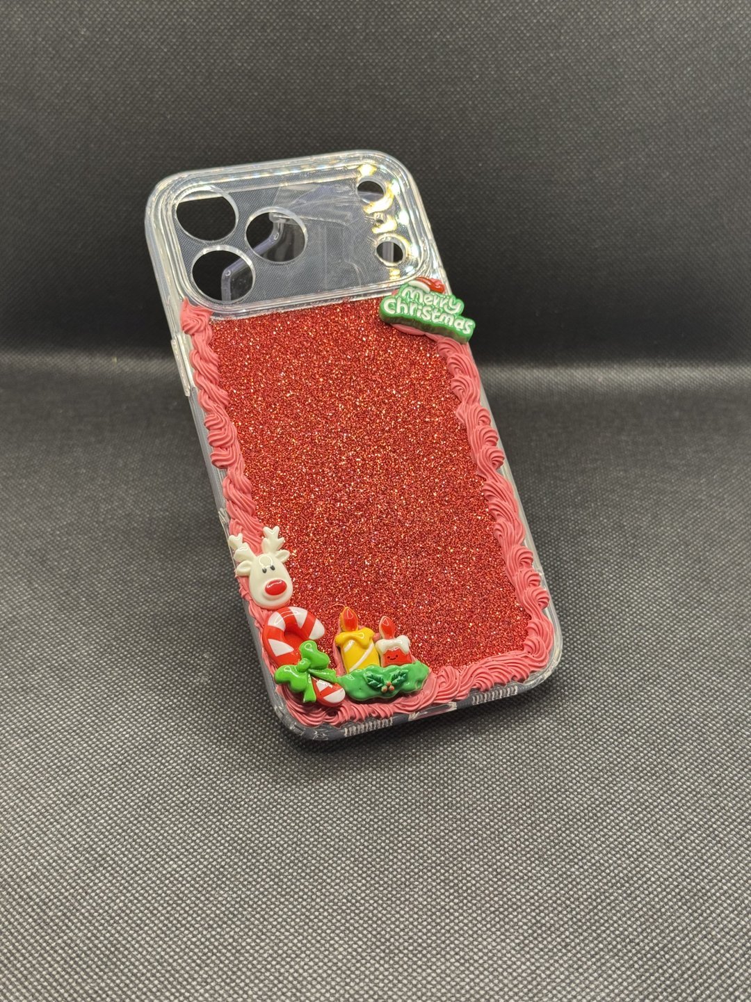 Rojo de Navidad — detalle de carcasa hecha por Nolai Deco