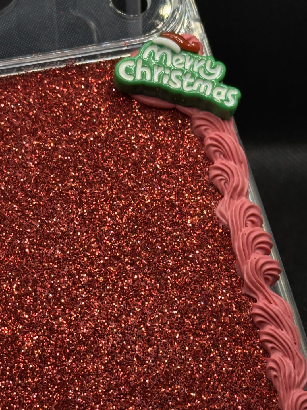 Rojo de Navidad — detalle de carcasa hecha por Nolai Deco
